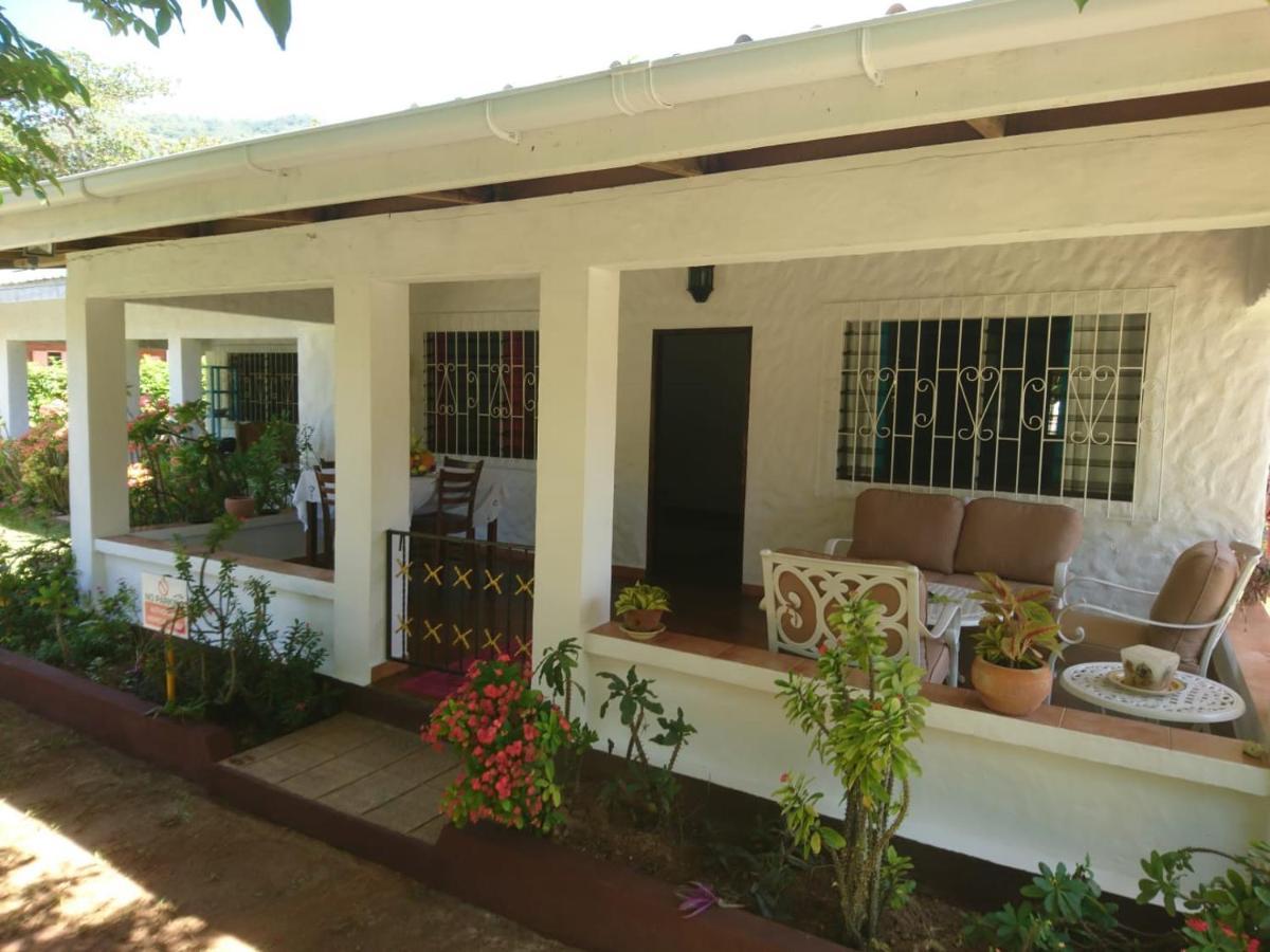 Hcs Bungalows Turtle Bay Rustic Bungalow Au Cap ภายนอก รูปภาพ
