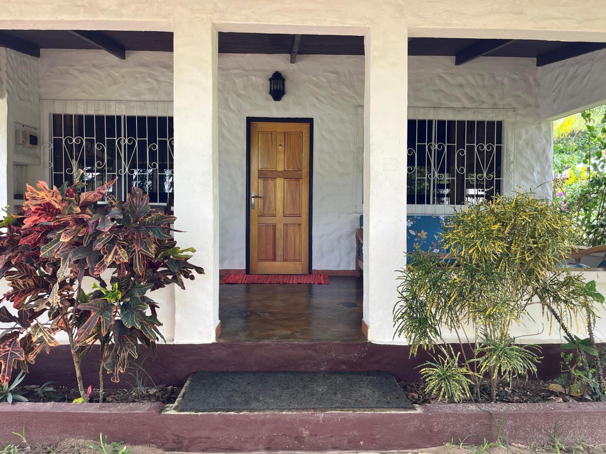 Hcs Bungalows Turtle Bay Rustic Bungalow Au Cap ภายนอก รูปภาพ